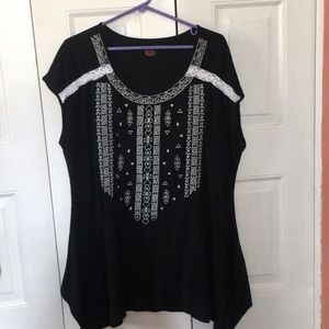 Black and white long top